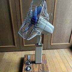 10/30までに！　昭和のレトロ扇風機の画像