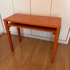 引き出し付きデスクの画像