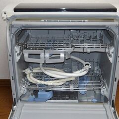 パナソニック　食器洗い乾燥機　NP-TR5-W 食洗器　4～6人　海老名市手渡の画像