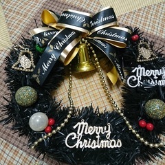ブラック　クリスマス　リース
の画像