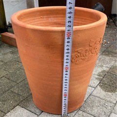 テラコッタ鉢　大　1個の画像