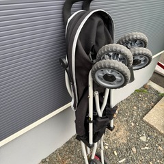 B型ベビーカーの画像