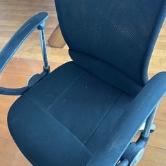 事務椅子の画像