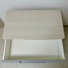 3段　キャビネットの画像
