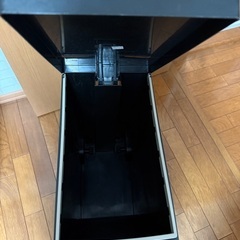 ゴミ箱の画像
