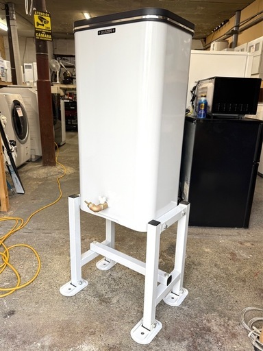 札幌市内配送可 美品 サンダイヤ 90型 屋内用小出し灯油タンク KS2-90NS 容積91L 容量82L ストレーナバルブ無