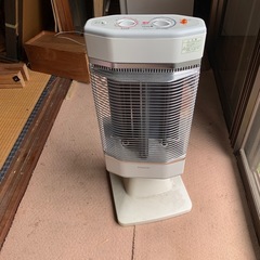 電気ストーブの画像