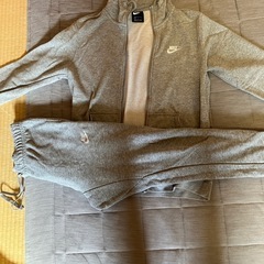 NIKE スウェット上下
の画像