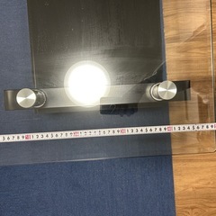 ガラステーブルの画像