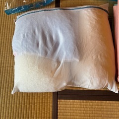 抱き枕の画像
