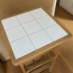 タイル貼りサイドラック　ワイン置き　【無料】の画像