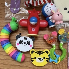 ノベルティ品 おもちゃ 玩具 ポーチ キーホルダー まとめ売りの画像