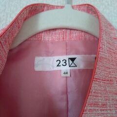 23区サイズ44きれいめスーツ セレモニーにぴったりの画像