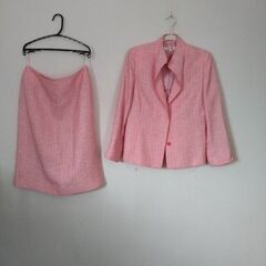 23区サイズ44きれいめスーツ セレモニーにぴったりの画像
