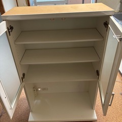 食器棚兼レンジボードの画像