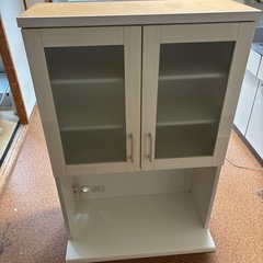 食器棚兼レンジボードの画像