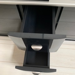 TVボードの画像