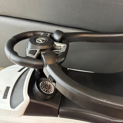 【取引中】ベンツ　　乗り物おもちゃの画像