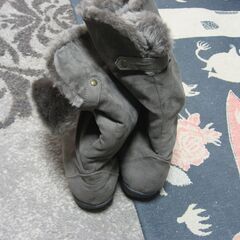 値引しました　ビュースのブーツ（サイズは２４ｃｍ？）の画像
