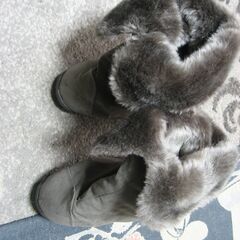 値引しました　ビュースのブーツ（サイズは２４ｃｍ？）の画像