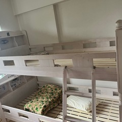 白色2段ベッド譲ります