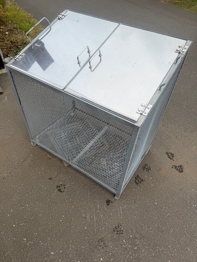 ゴミ箱　　　ダスト
ボックス