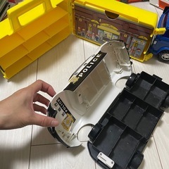 問い合わせが数件来てます　
おもちゃ　車の画像