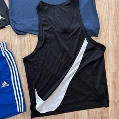 ４点セット　ジャージ　トレーニング着　　パンツ　ランニングの画像