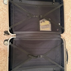 スーツケースの画像