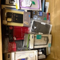 携帯電話ケースがたくさんの画像
