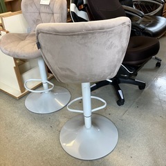 A2510-375　PANNA カジュアルチェア② カウンター バー チェア 回転 背もたれ付き スモーキーグレージュ 中古美品の画像