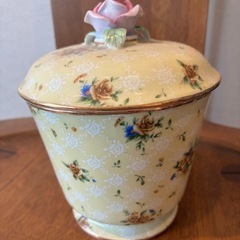 🌹バラの花の陶器小物入れ　薔薇　ポット🌹の画像
