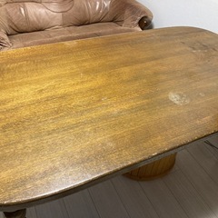 高級木製ダイニングテーブルセットの画像