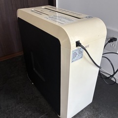シュレッダー　アイリスオーヤマ
の画像