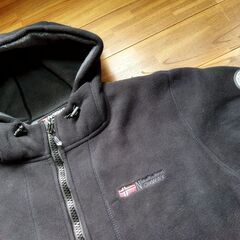 amatsu フリースジャケット（フードあり・Mサイズ・ブラック）未使用品の画像