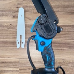 のこぎり チェーンソー コードレス 小型の画像