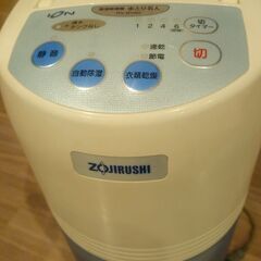 除湿器。美品。たっぷり取れますの画像