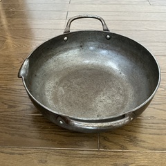 鉄鍋の画像