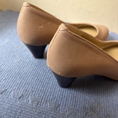 ベージュのパンプス　Ｍの画像