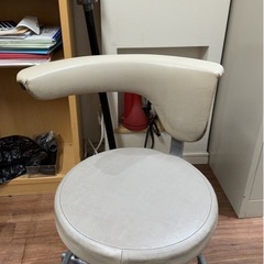 丸イスキャスターつき付きの画像