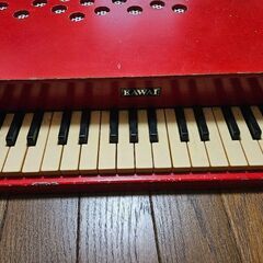 🎹【無料】子ども用ミニピアノ（赤）🎹の画像
