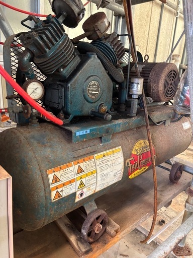 コンプレッサー