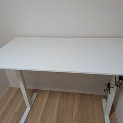 [ほぼ未使用] 昇降デスク【幅140 x 奥行き70 x 高さ72-118cm】(ホワイト)の画像