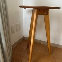 おしゃれなサイドテーブルの画像