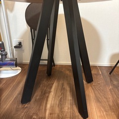 ダイニングテーブルの画像