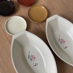 花柄カレー皿2枚と豆皿4枚の画像