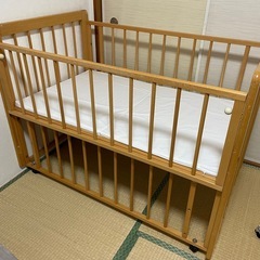 ベビーベッドの画像
