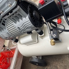 ワンストップ　エアーコンプレッサ　30ℓの画像