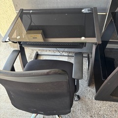 机、椅子、ラック3点セットの画像