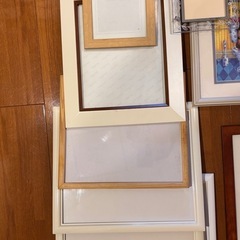 写真立て、フォトフレームたくさんの画像